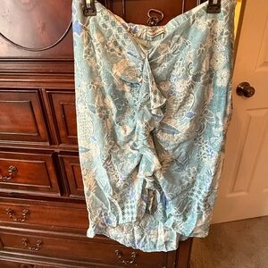 Abercrombie & Fitch Blue and White Hi/Lo Skirt Size LP